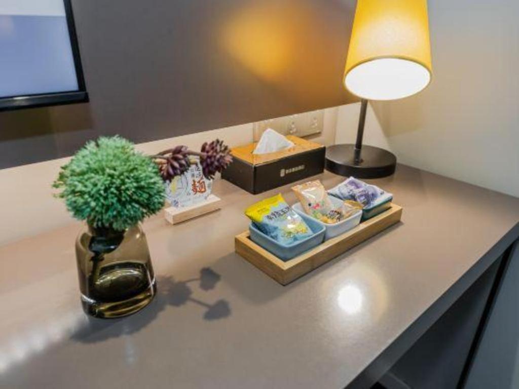 Home Inn Plus Shanghai New International Expo Center Yushan Road Yuanshen Sports Extérieur photo