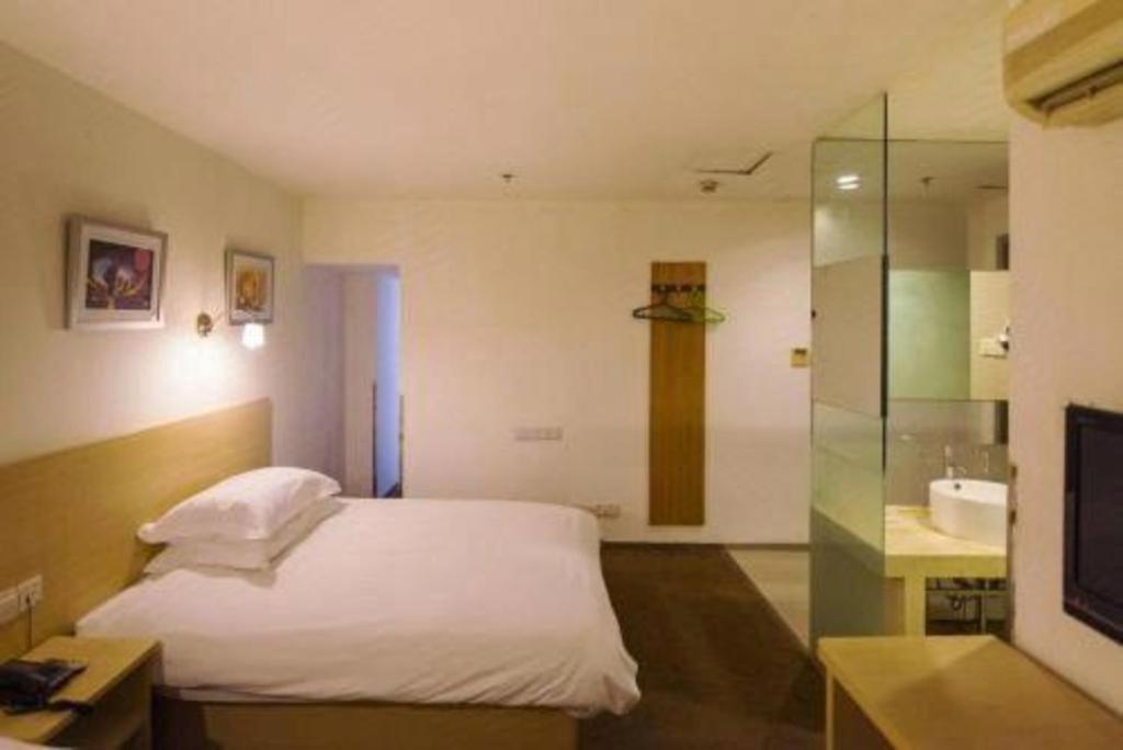 Home Inn Plus Shanghai New International Expo Center Yushan Road Yuanshen Sports Extérieur photo