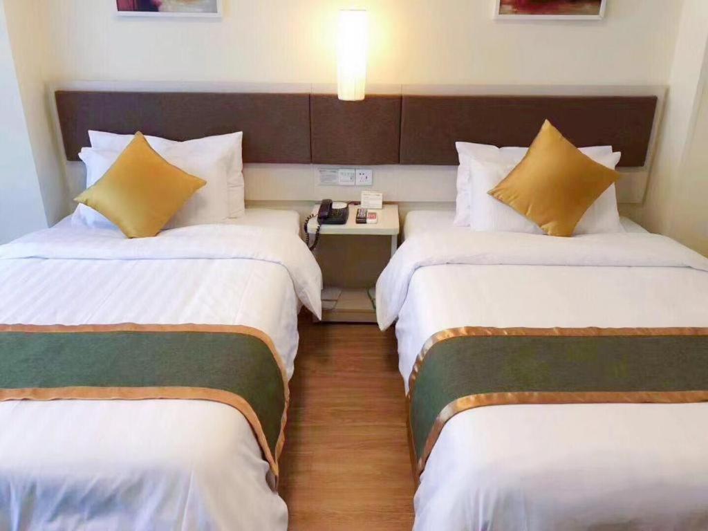 Home Inn Plus Shanghai New International Expo Center Yushan Road Yuanshen Sports Extérieur photo