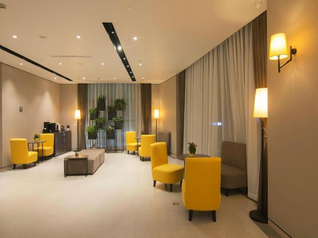 Home Inn Plus Shanghai New International Expo Center Yushan Road Yuanshen Sports Extérieur photo
